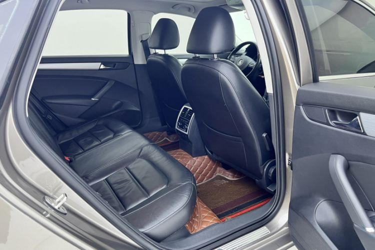 Used Volkswagen Passat 2014 1.8TSI DSG Prestige Edition Interior 1