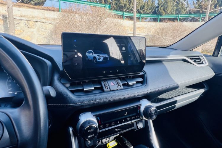 Used Toyota Wildlander 2023 2.0L CVT Four-Wheel Drive Luxury PLUS Edition
