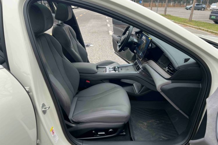 Used BYD Seal 2023 DM-i 1.5L 121km Prestige Model