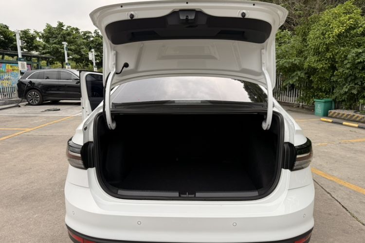 Used Volkswagen Lavida 2025 New Sharp 1.5L Outstanding New Edition Trunk