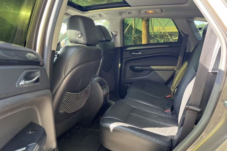 Used Cadillac SRX 2015 3.0L Comfort Version
