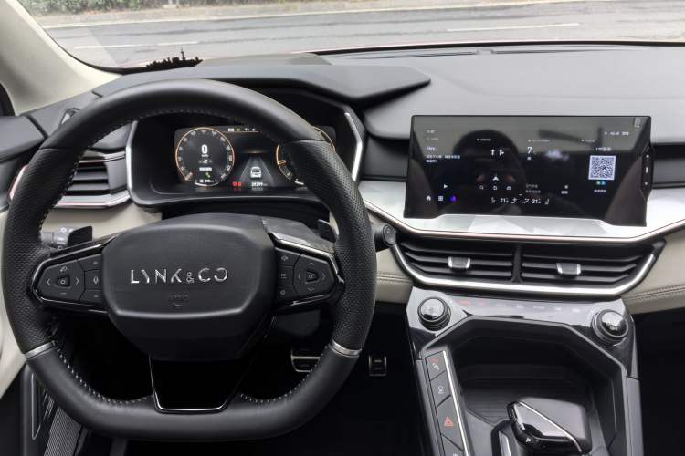 Used Lynk & Co 06 2021 1.5T Shero Pink Special Edition