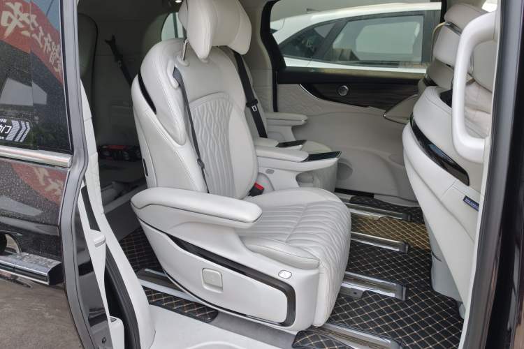 Used FORTHING Xinghai V9 2024 1.5TD 200km Qingyunti Series Flagship Edition Interior 4