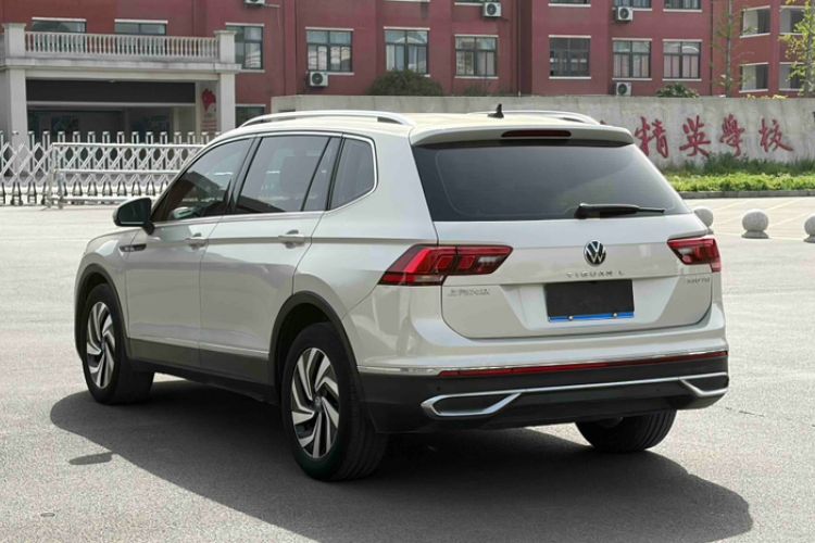 Used Volkswagen Tiguan L 2022 330TSI Automatic Two-Wheel Drive Smart Edition Exterior 3