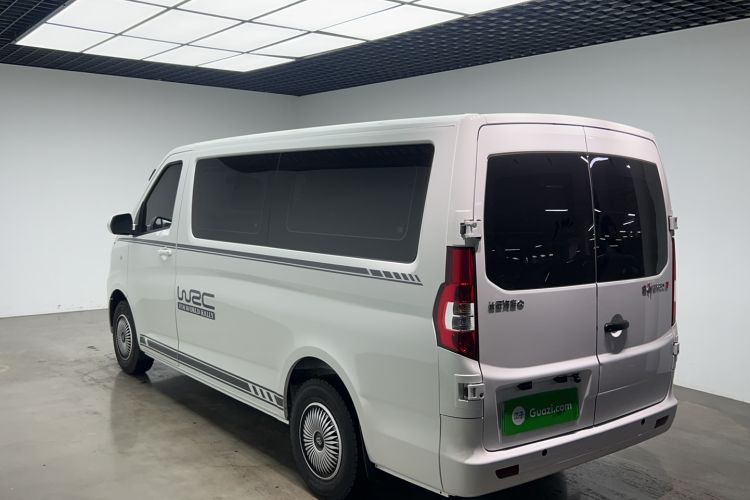 Used CHANGAN KAICHENG Ruixing EM80 2025 Passenger Version Comfort Edition 6-Seater 300 km Dual-Swing Doors Exterior 4