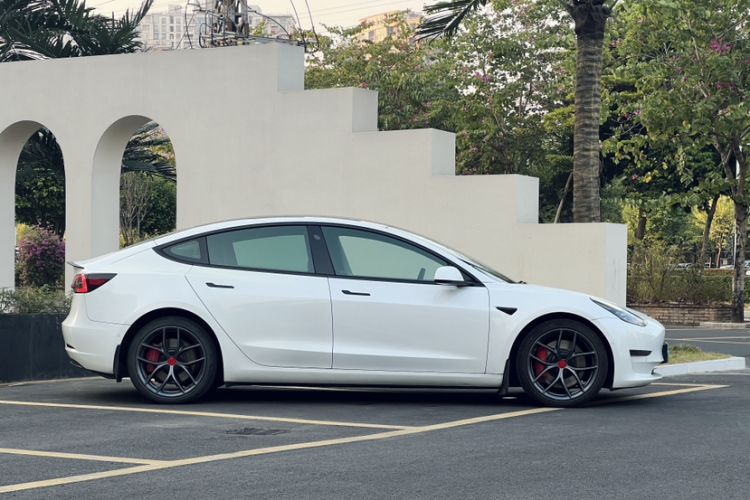 Used Tesla Model 3 2021 Revised Performance Version with All-Wheel Drive 3D1 Exterior 5