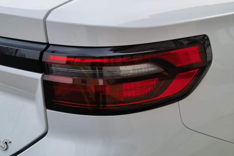 Used Baojun RC-5 2020 1.5L Manual Zhiyao Elite Edition