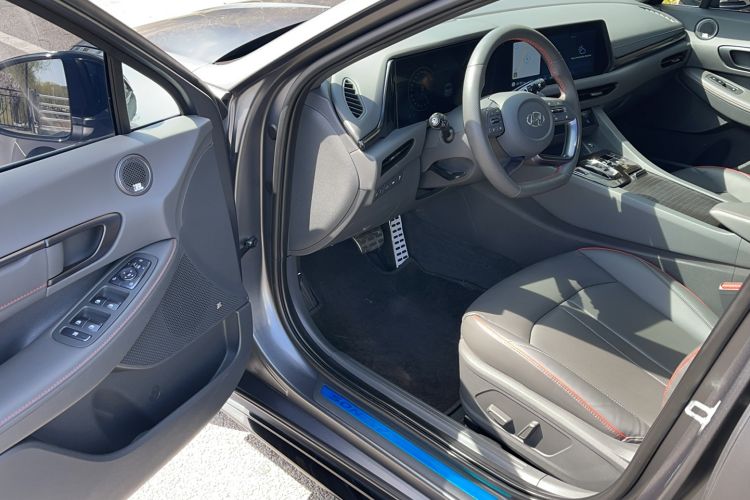 Used Hyundai Sonata 2022 380TGDi Automatic 20th Anniversary Edition Interior 1