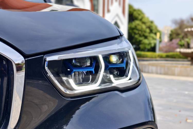 Used BMW X5 2022 Restyled xDrive 40Li M Sport Package Exterior 9