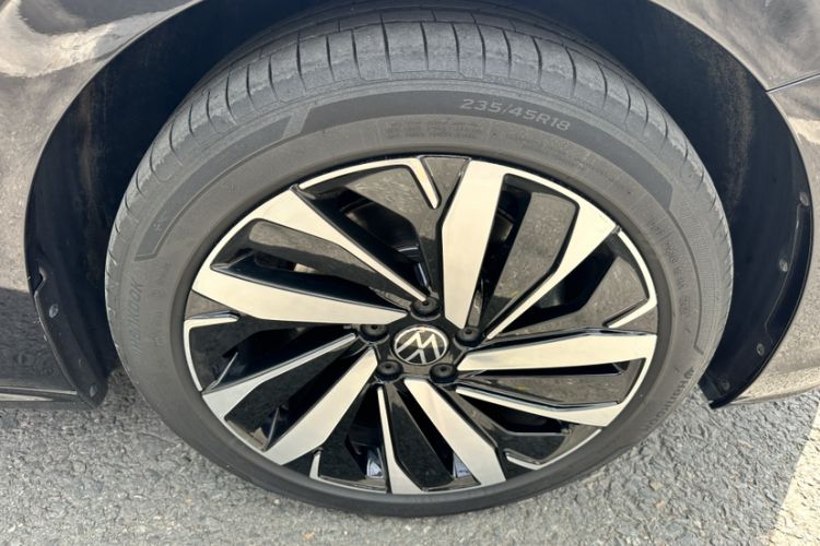 Used Volkswagen Passat 2024 380TSI Dragon Edition Exterior 2