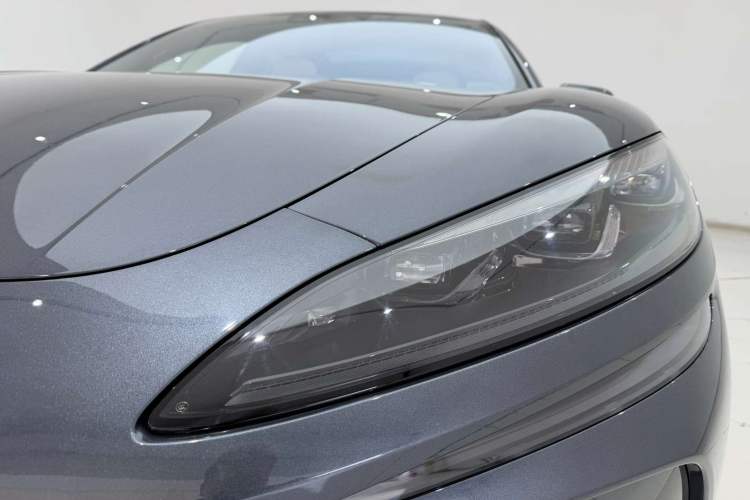 Used Denza Z9 2024 1100 km All-Wheel-Drive Ultra Version
