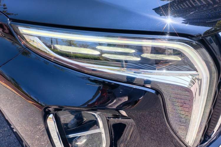 Used Hongqi HS7 2023 2.0T Automatic All-Wheel Drive Flagship Edition 7 Seats Exterior 3