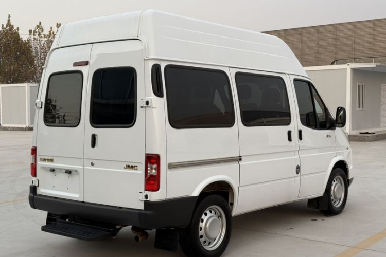 Used JMC Transit 2021 2.8T Space King Taurus Short Wheelbase Mid-Height 6-Seater Diesel Euro VI JX493
