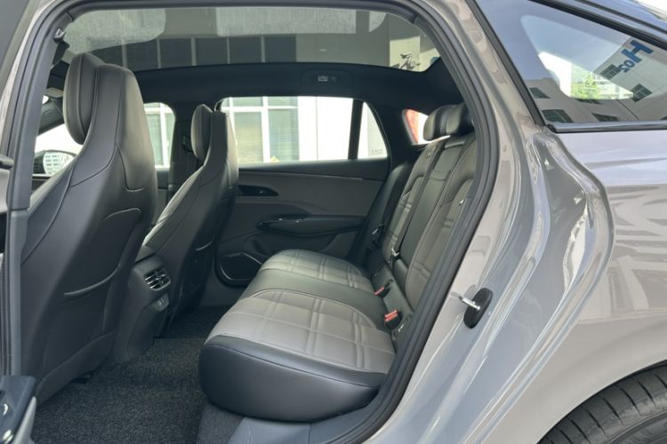 Used Hongqi EH7 2024 600 Pro
