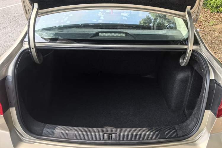 Used Volkswagen Bora 2018 1.5L Automatic Fashion Model Trunk