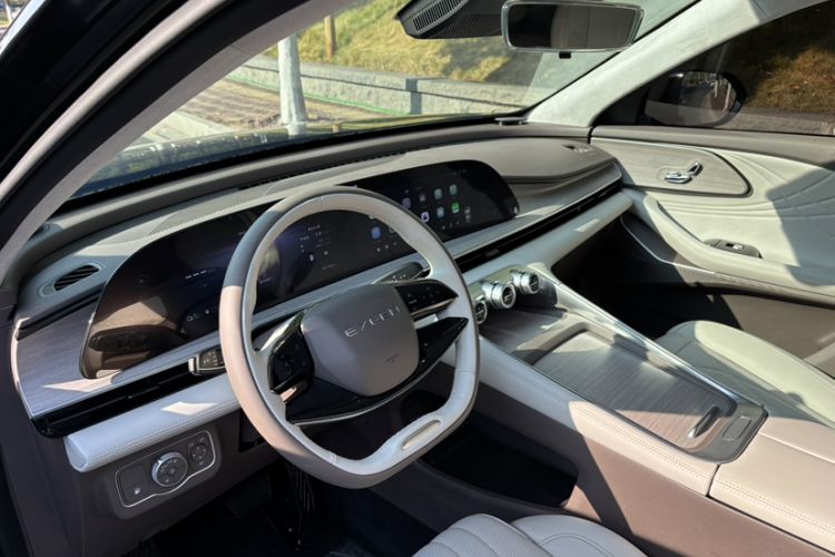 Used EXEED Stellar C-DM 2024 1.5T Long-Range Pro
