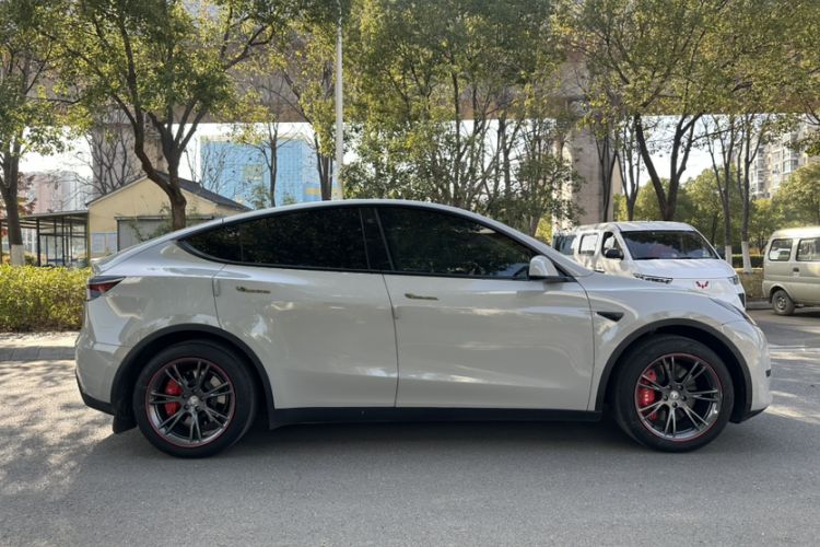 Used Tesla Model Y 2023 Rear-Wheel-Drive Version