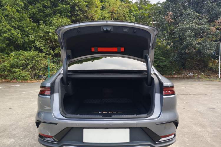 Used BYD Han 2023 EV Champion Edition 506KM Front-Wheel-Drive Premium Model
