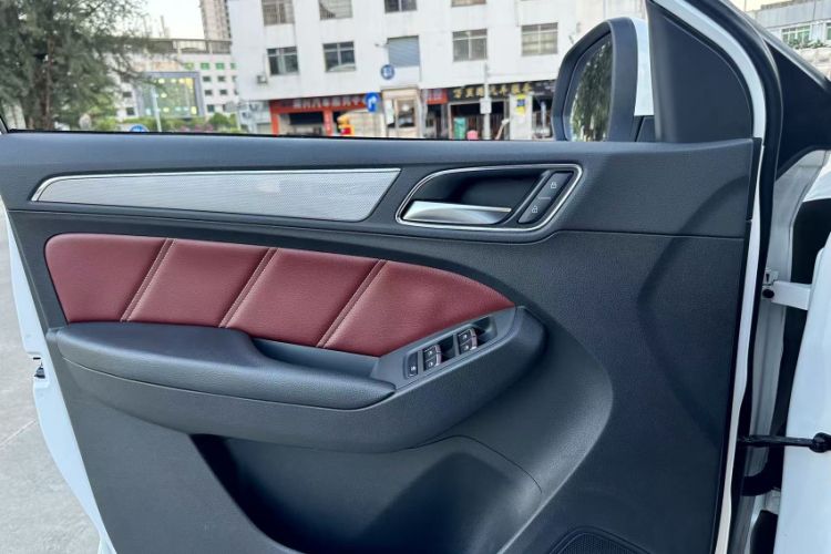 Used Roewe RX5 2016 30T Four-Wheel Drive Automatic Internet Smart Luxury Edition