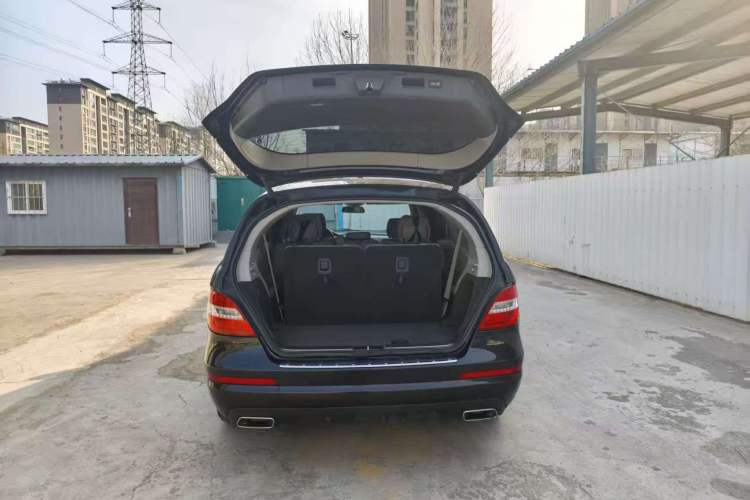 Used Mercedes-Benz R-Class 2017 R 320 4MATIC Business Edition Prestige Model