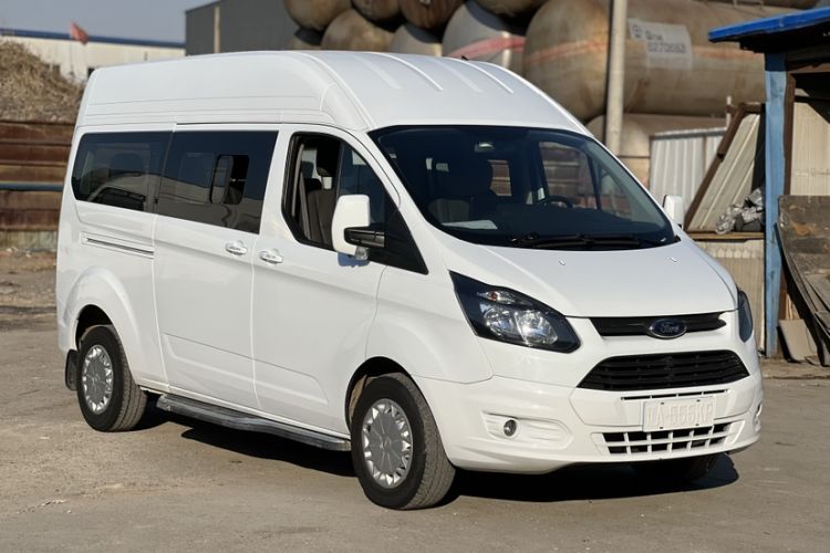 Used Ford Transit 2019 2.0T Gasoline Automatic Business & Travel Version Mid-Drive Mid-Roof 9-Seater China VI Standard
