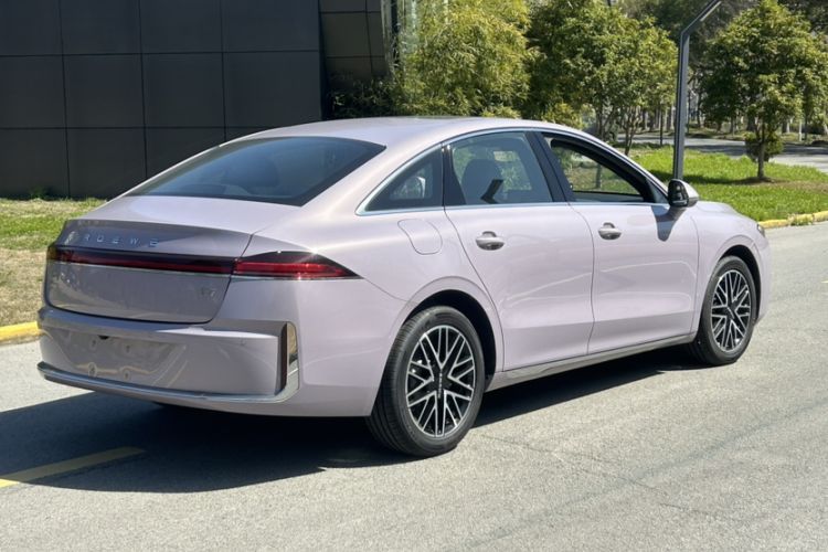 Used Roewe M7 DMH 2025 Model 160km Enjoyment Version
