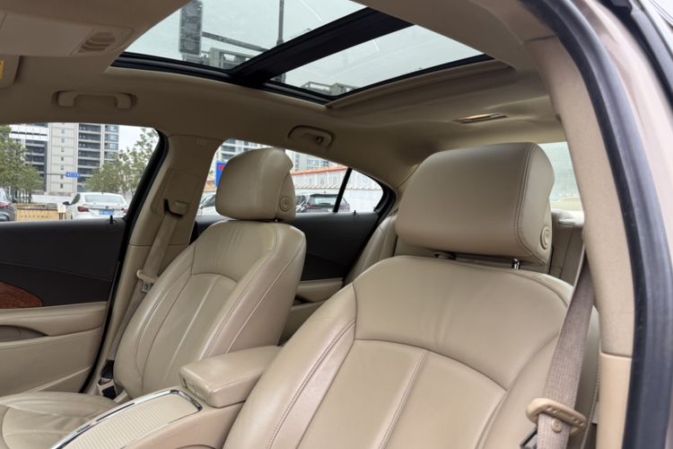 Used Buick LaCrosse 2012 2.4L SIDI Elegant Edition Roof