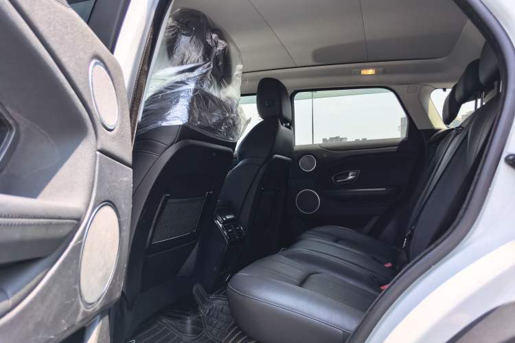 Used Land Rover Range Rover Evoque 2018 240 PS SE Smart Brilliance Edition