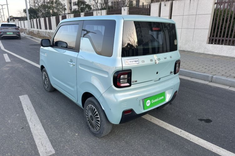 Used Geely Galaxy Panda 2023 Panda Mini 200km Endurance Bear
