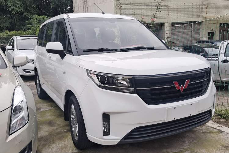 Used Wuling Hongguang PLUS 2019 1.5T Manual Luxury 7-Seater