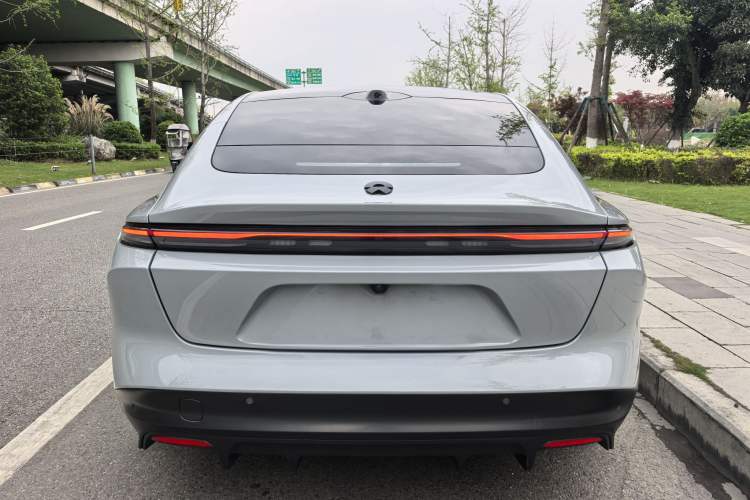 Used Nio ET5 2022 75 kWh Exterior 3