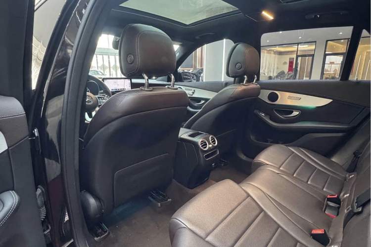 Used Mercedes-Benz GLC 2022 Refreshed GLC 260 L 4MATIC Dynamic Edition Interior 4