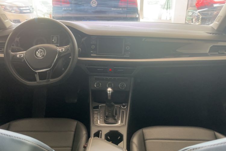 Used Volkswagen Lavida 2019 1.5L Automatic Comfort Edition China VI Standard Interior 2