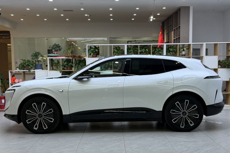 Used Avatr 07 2024 Ultra Range-Extended Four-Wheel Drive
