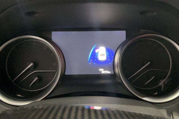 Used Toyota Camry 2018 2.0G Luxury Edition Odometer Close Up