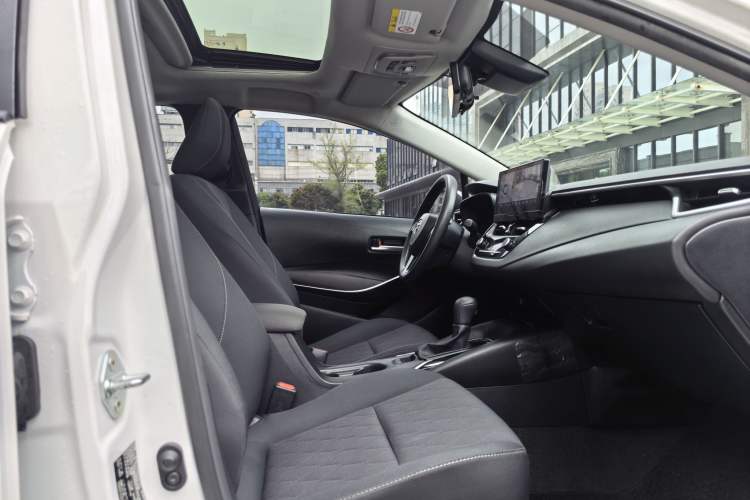 Used Toyota Corolla 2023 1.8L Smart Electric Hybrid Dual-Motor Elite Edition Interior 7