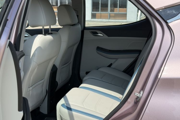 Used BYD Yuan Pro 2023 401KM Luxury Version Interior 1