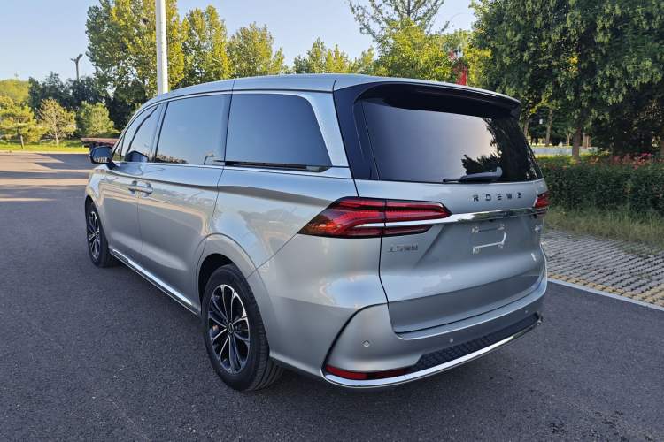 Used Roewe iMAX8 2022 400TGI Celebration Edition
