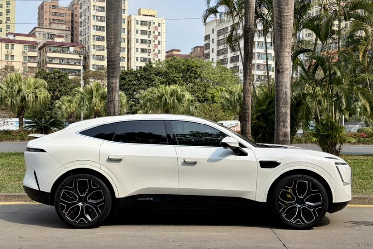 Used Avatr 11 2022 Long-Range Dual-Motor Luxury Edition 5 Seats
