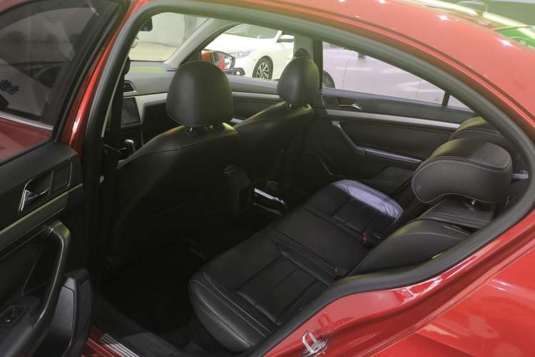 Used Volkswagen Lavida 2015 230TSI DSG Comfort Edition
