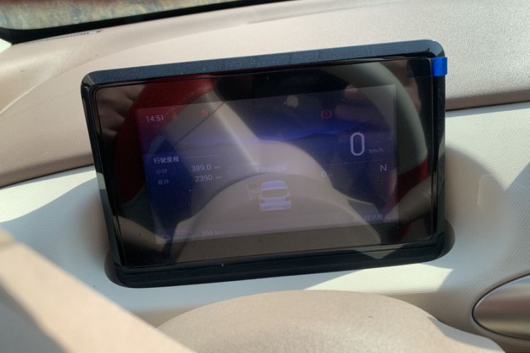 Used Wuling Hongguang MINIEV 2025 Four-Door Version Advanced Edition Odometer Close Up