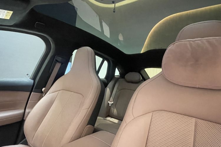 Used Nio EC6 2024 75 kWh Headliner