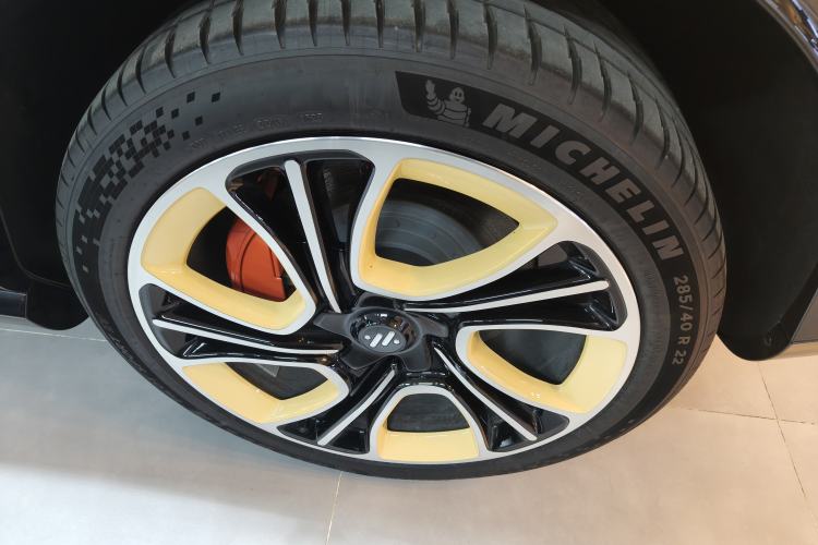 Used IM LS7 2023 100kWh Lux All-Wheel-Drive Version