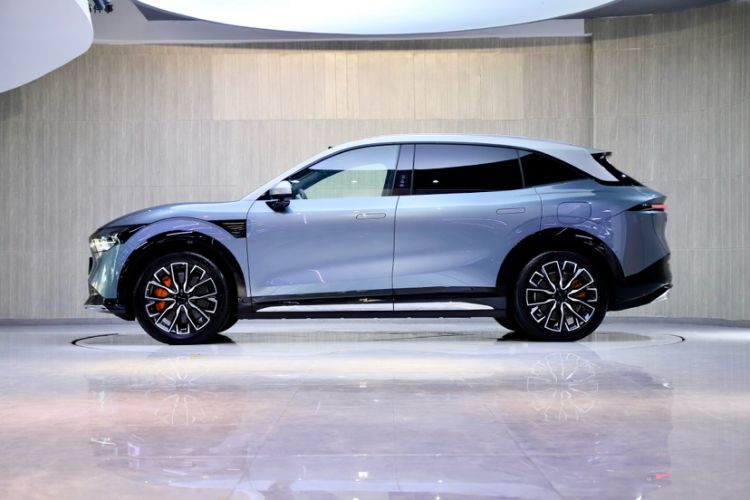 Used Zeekr 7X 2025 100 kWh Long-Range Rear-Wheel Drive with Intelligent Driving Features