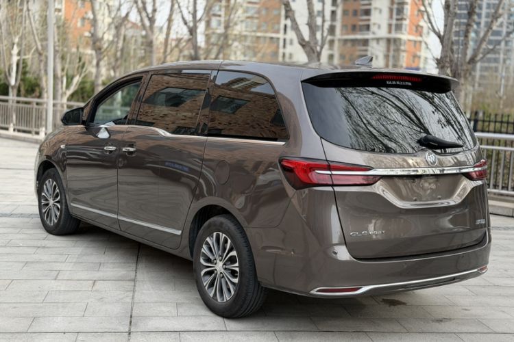 Used Buick GL8 2021 Land Cruiser Executive 652T Premium Model Exterior 3