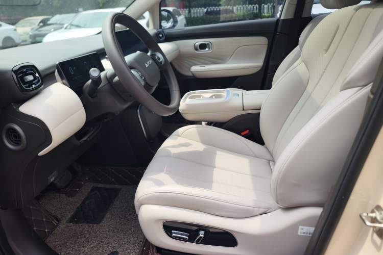 Used AION UT 2025 420 Prestige Edition Right Front Seat