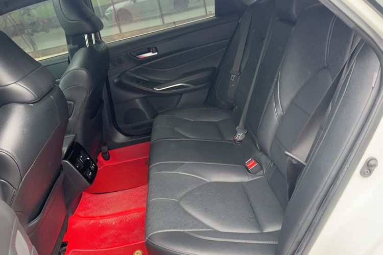 Used Toyota Avalon 2019 2.0L XLE Premium Edition China VI Interior 2