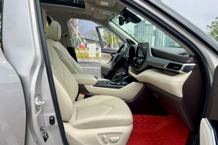 Used Toyota Highlander 2022 Dual-Engine 2.5L Four-Wheel Drive Supreme Edition 7-Seater Interior 11