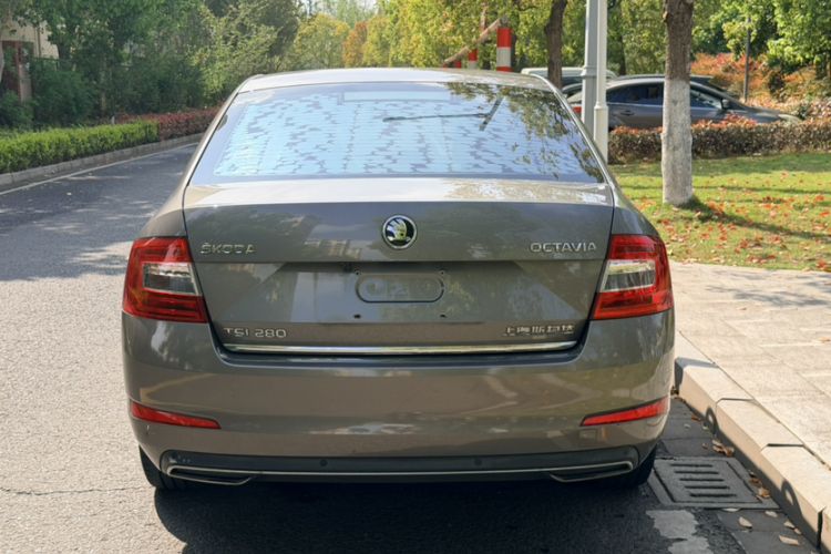 Used Skoda Octavia 2017 TSI280 DSG Smart Drive Edition Exterior 2