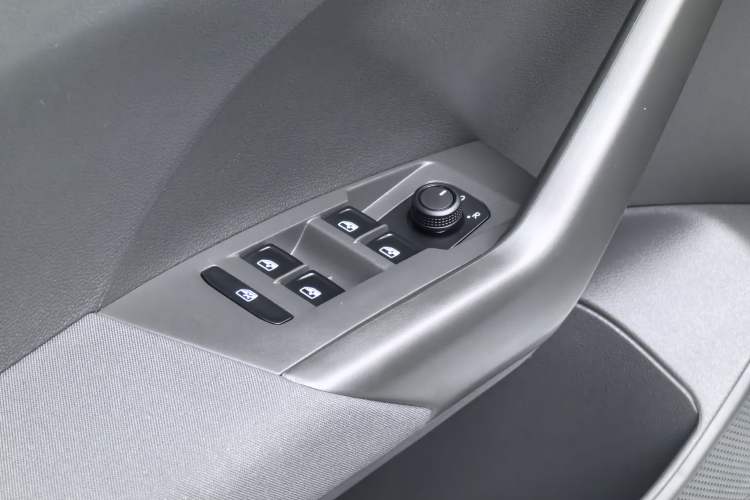 Used Volkswagen T-Cross 2023 1.5L Automatic Fashion Edition Interior 5